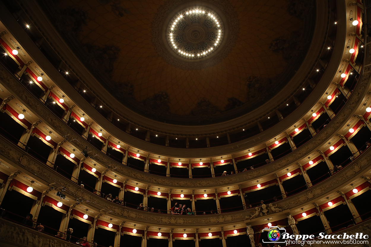 VBS_3929 - Il Magico Paese di Natale 2024 - Spettacolo di Inaugurazione al Teatro Alfieri.jpg